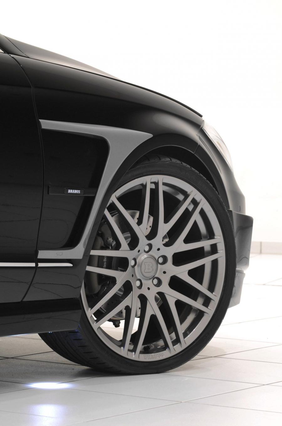  Mercedes-Benz CLS-Class Coupe by Brabus 2012 года  (фото 5 из 19)